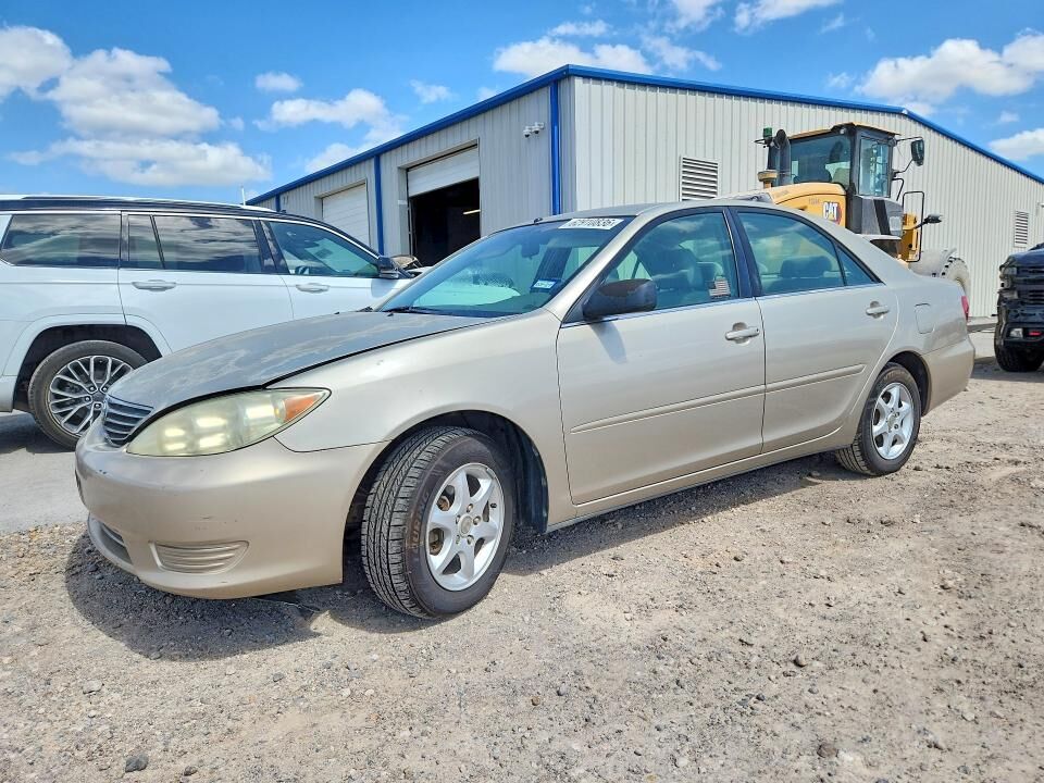 2005 TOYOTA Camry