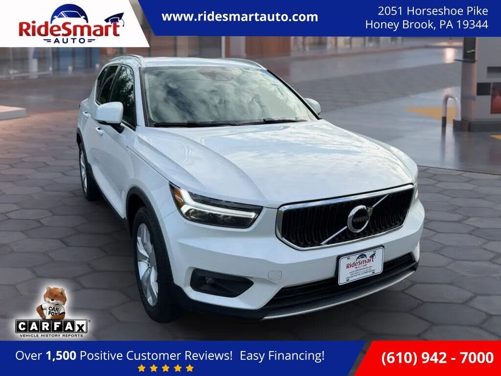 2021 VOLVO XC40