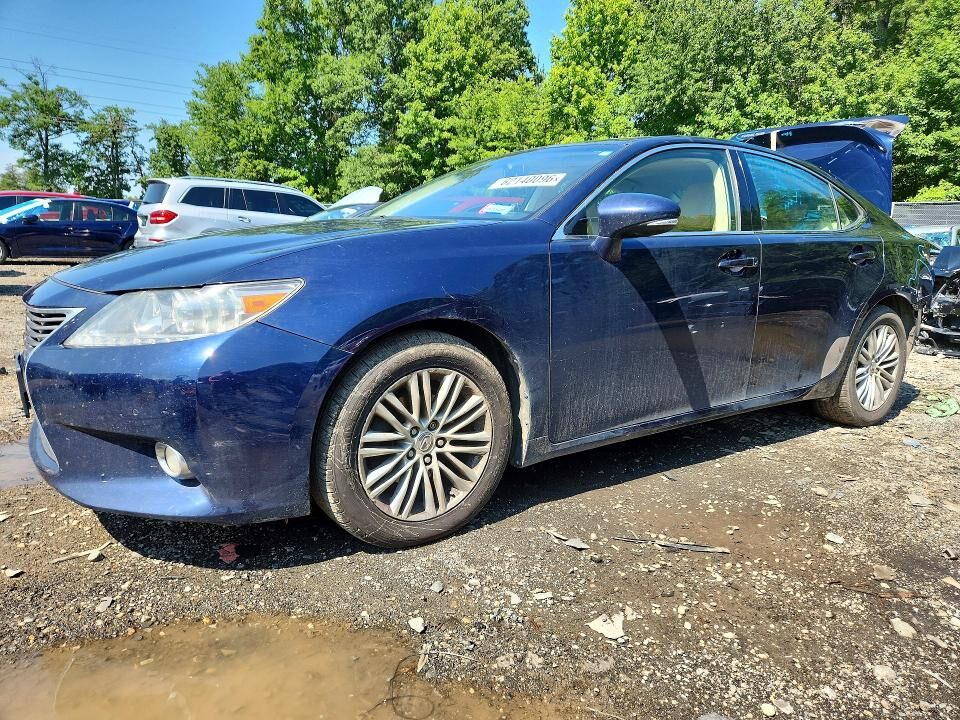 2013 LEXUS ES