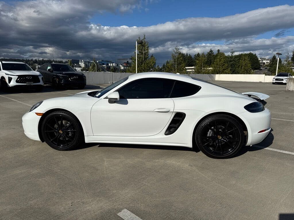 2019 PORSCHE 718