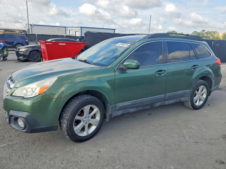 2013 SUBARU Outback
