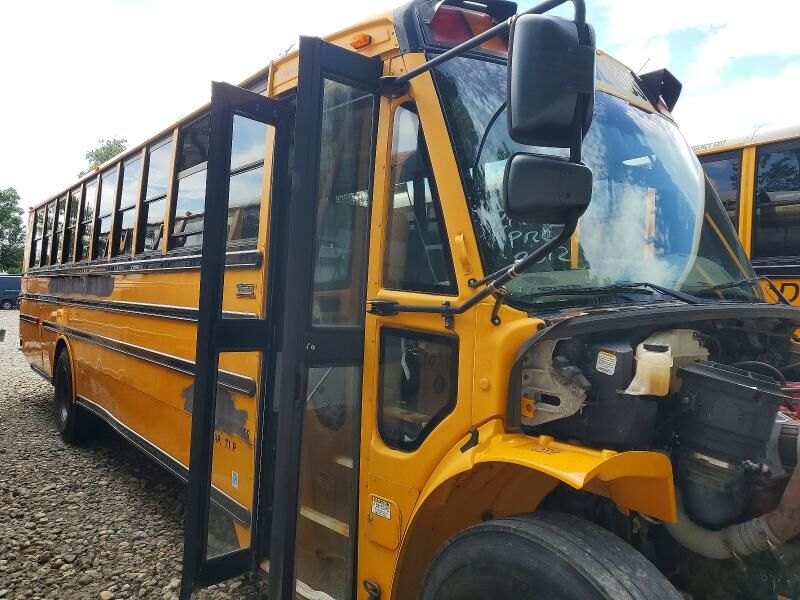 2012 FREIGHTLINER B2 Bus Chassis