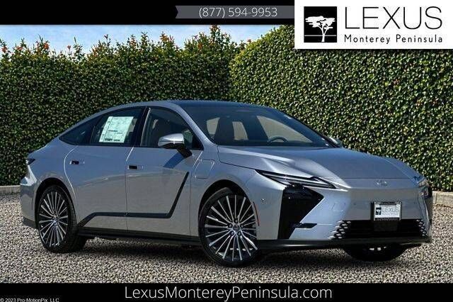 2026 LEXUS ES