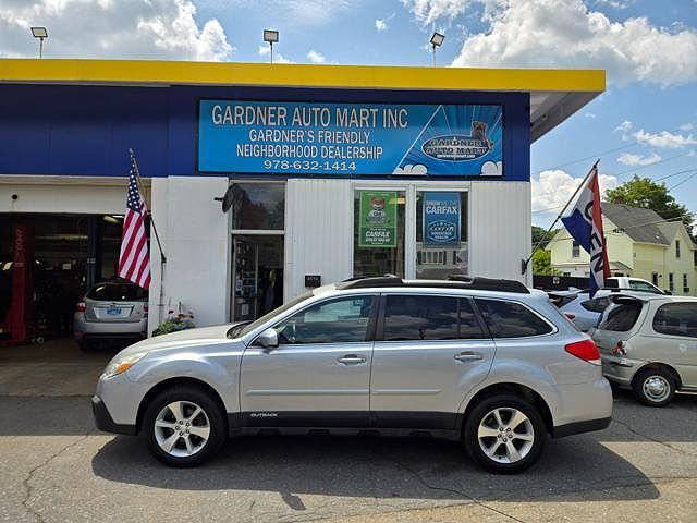 2013 SUBARU Outback