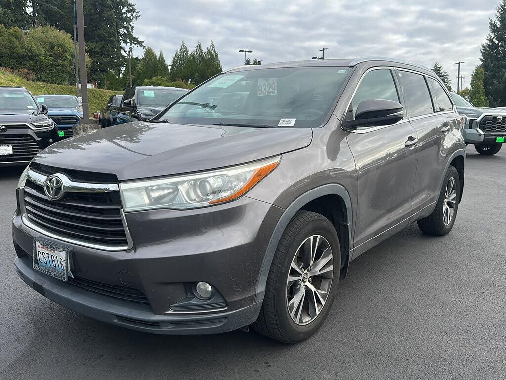 2016 TOYOTA Highlander
