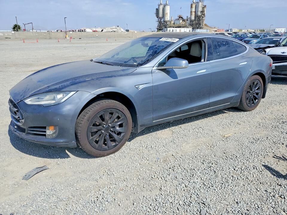 2014 TESLA Model S