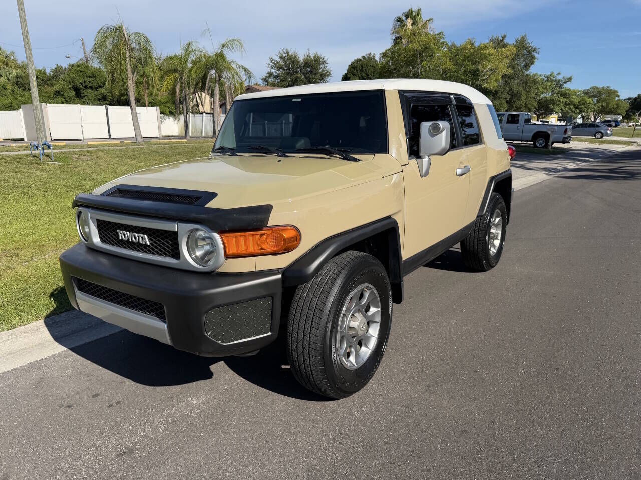 2011 TOYOTA FJ Cruiser