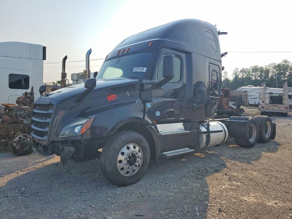 2020 FREIGHTLINER New Cascadia 126" Sleepercab