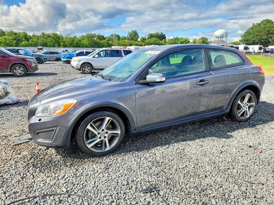2013 VOLVO C30