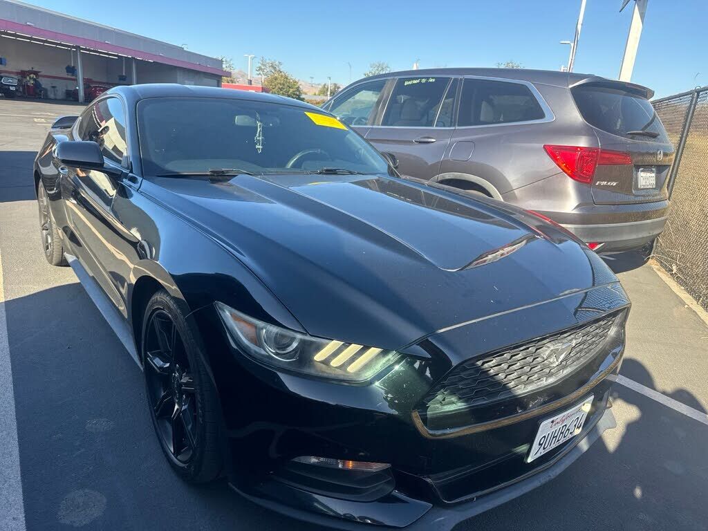 2015 FORD Mustang