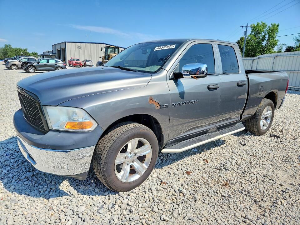 2011 DODGE Ram