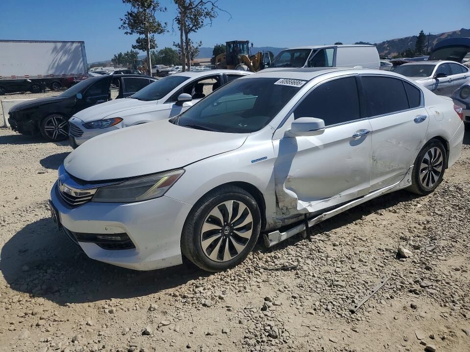 2017 HONDA Accord