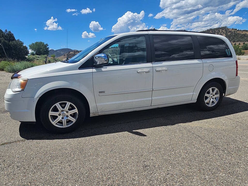 2008 CHRYSLER Town and Country
