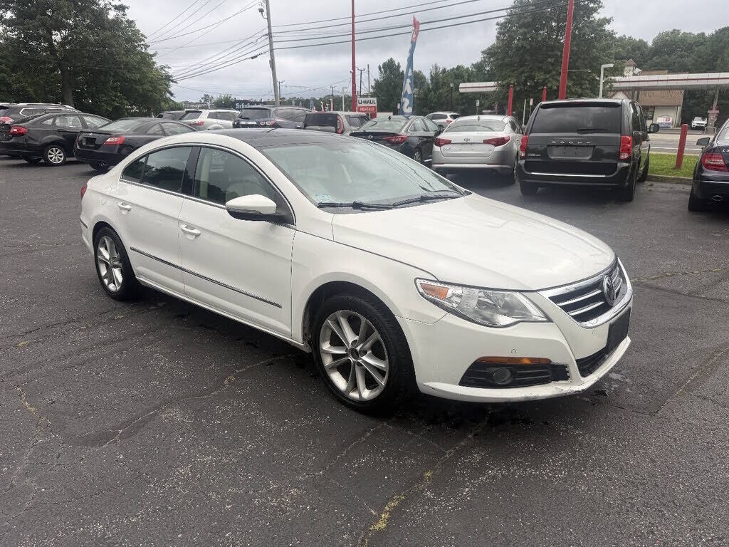 2010 VOLKSWAGEN Passat