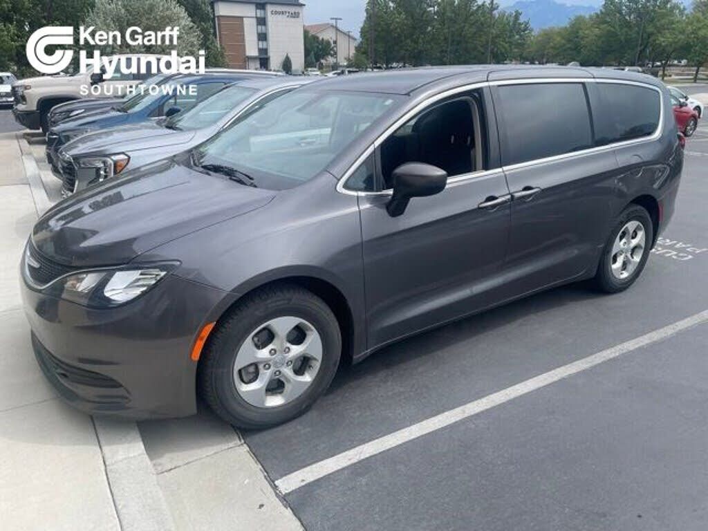 2017 CHRYSLER Pacifica