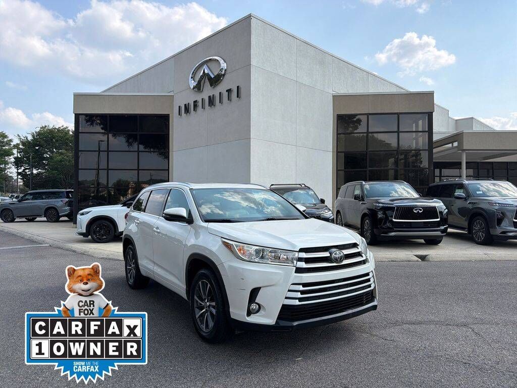 2017 TOYOTA Highlander