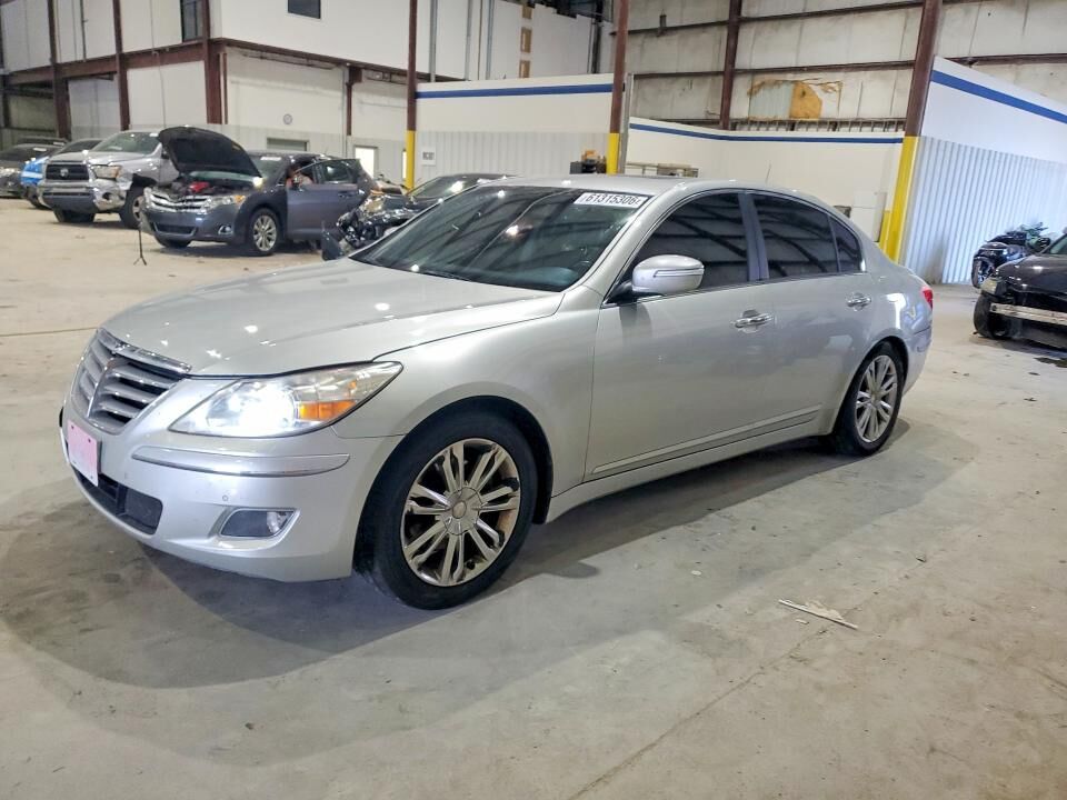 2010 HYUNDAI Genesis