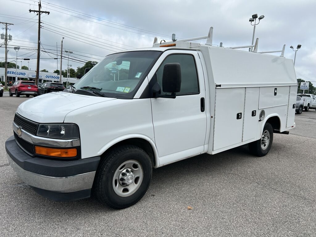 2017 CHEVROLET Express