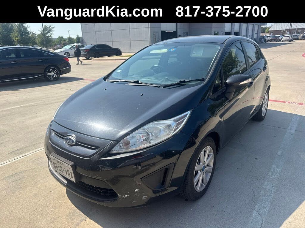 2013 FORD Fiesta