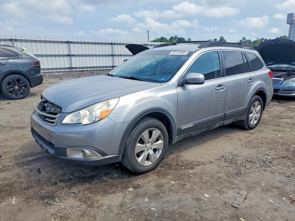 2011 SUBARU Outback