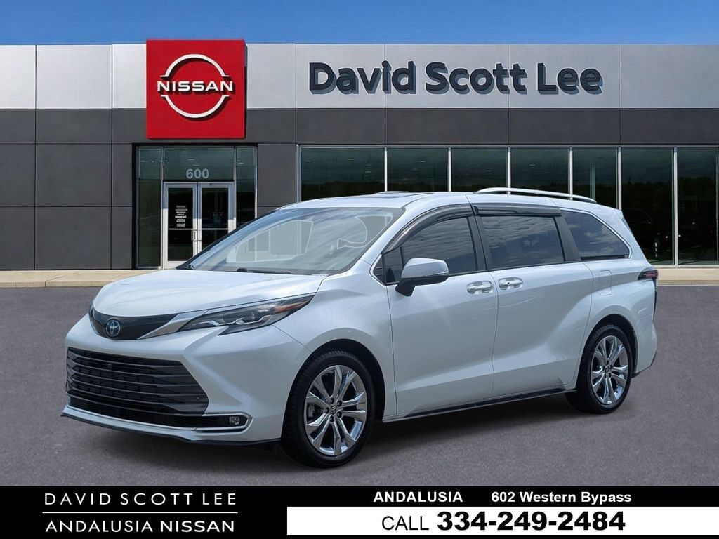 2023 TOYOTA Sienna