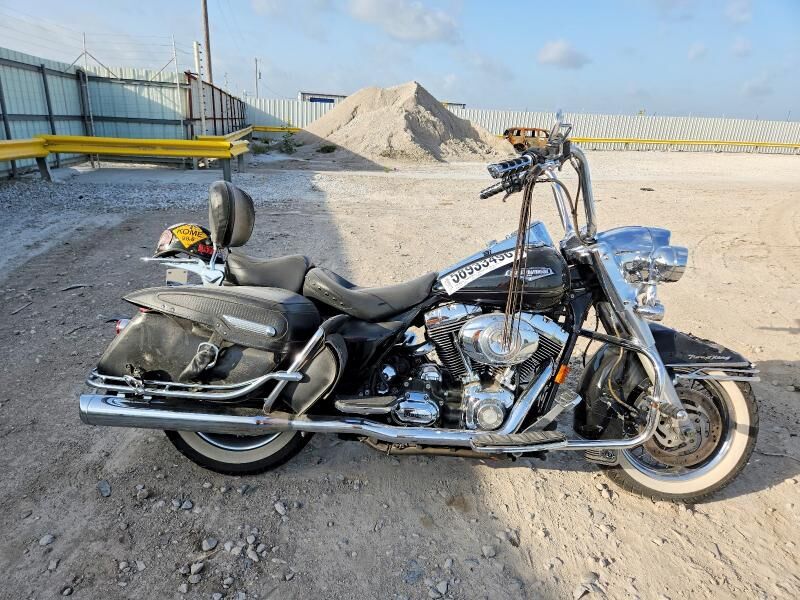 2007 HARLEY DAVIDSON FLHRC / Road King Classic