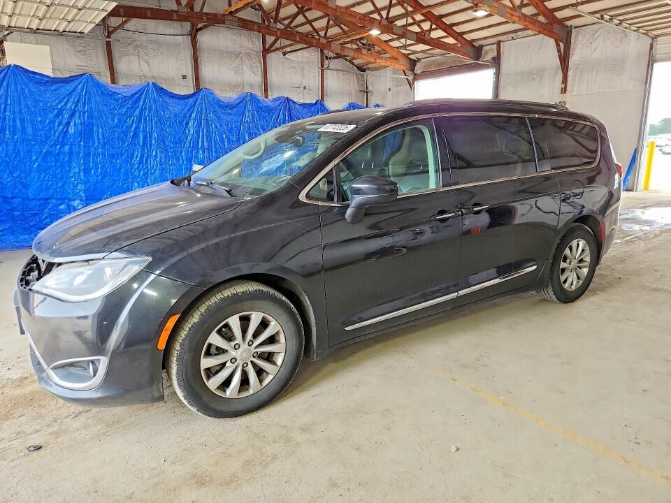 2019 CHRYSLER Pacifica