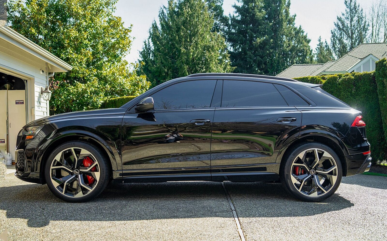 2023 AUDI RS Q8