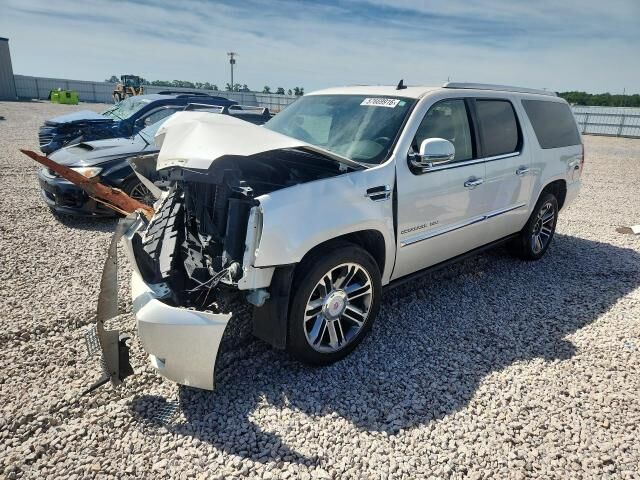 2013 CADILLAC Escalade