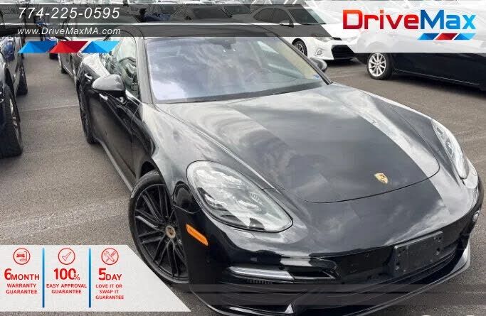 2018 PORSCHE Panamera