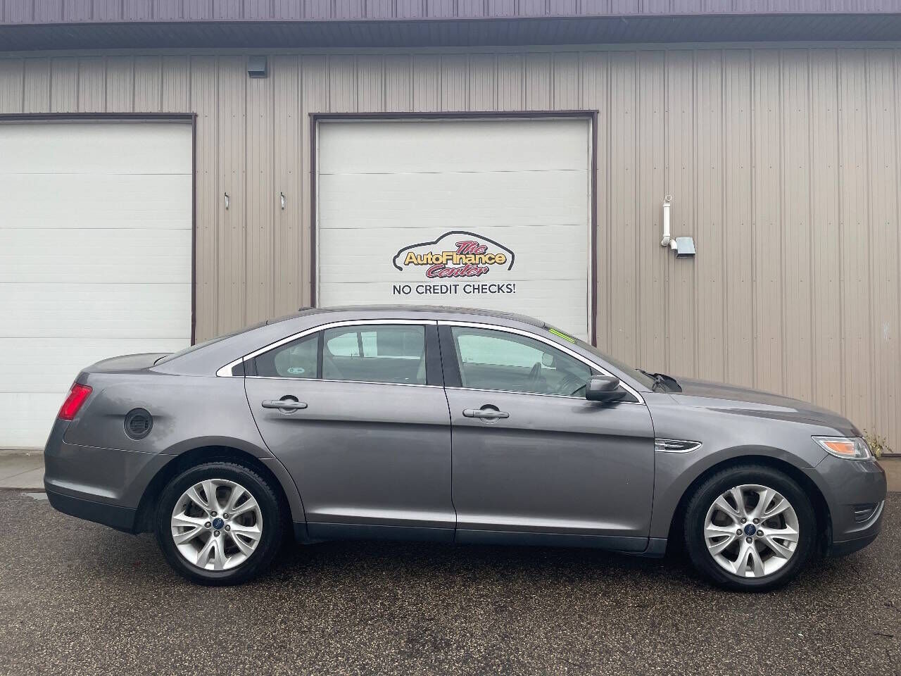 2011 FORD Taurus