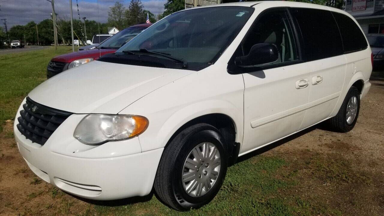 2006 CHRYSLER Town and Country