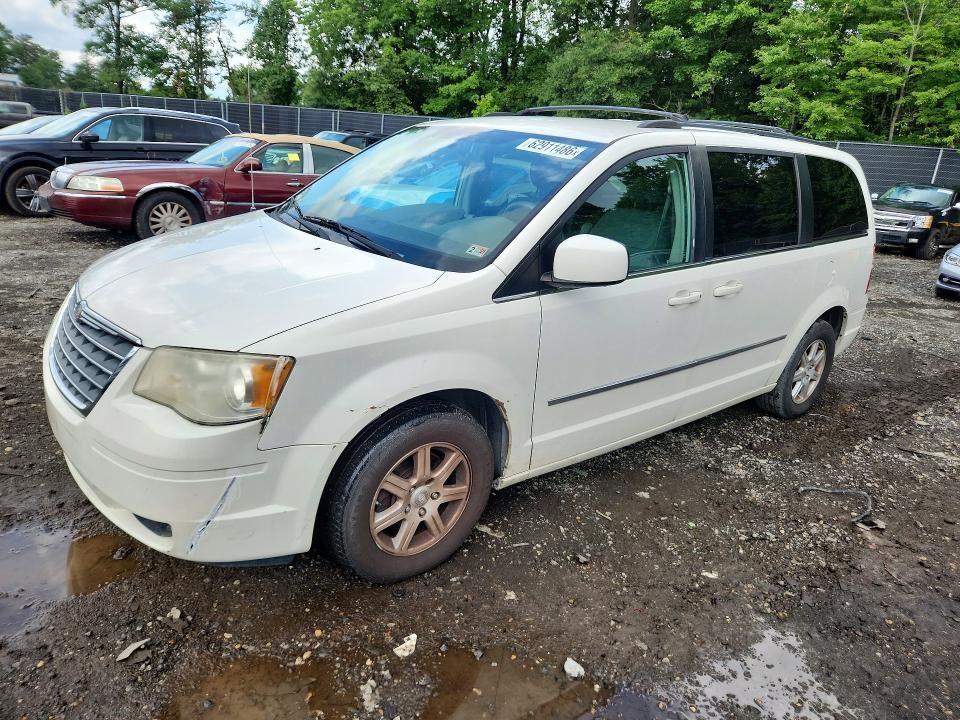 2010 CHRYSLER Town and Country
