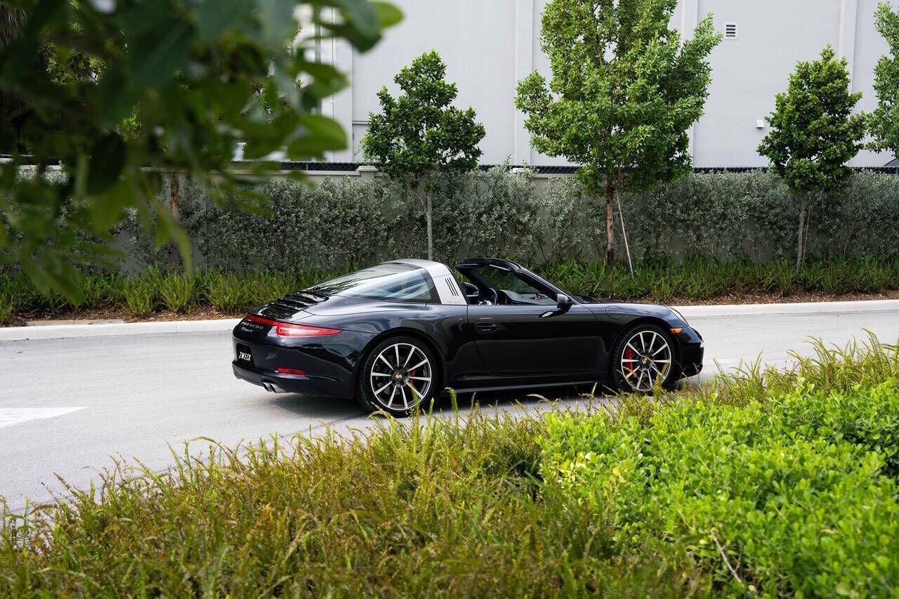 2014 PORSCHE 911