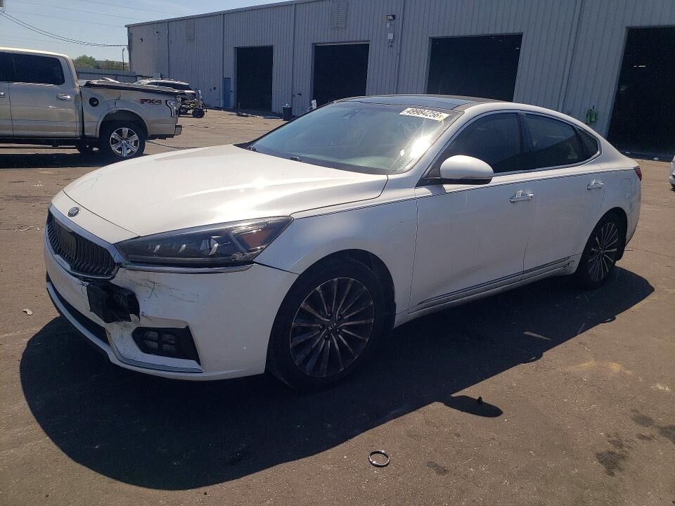 2017 KIA Cadenza