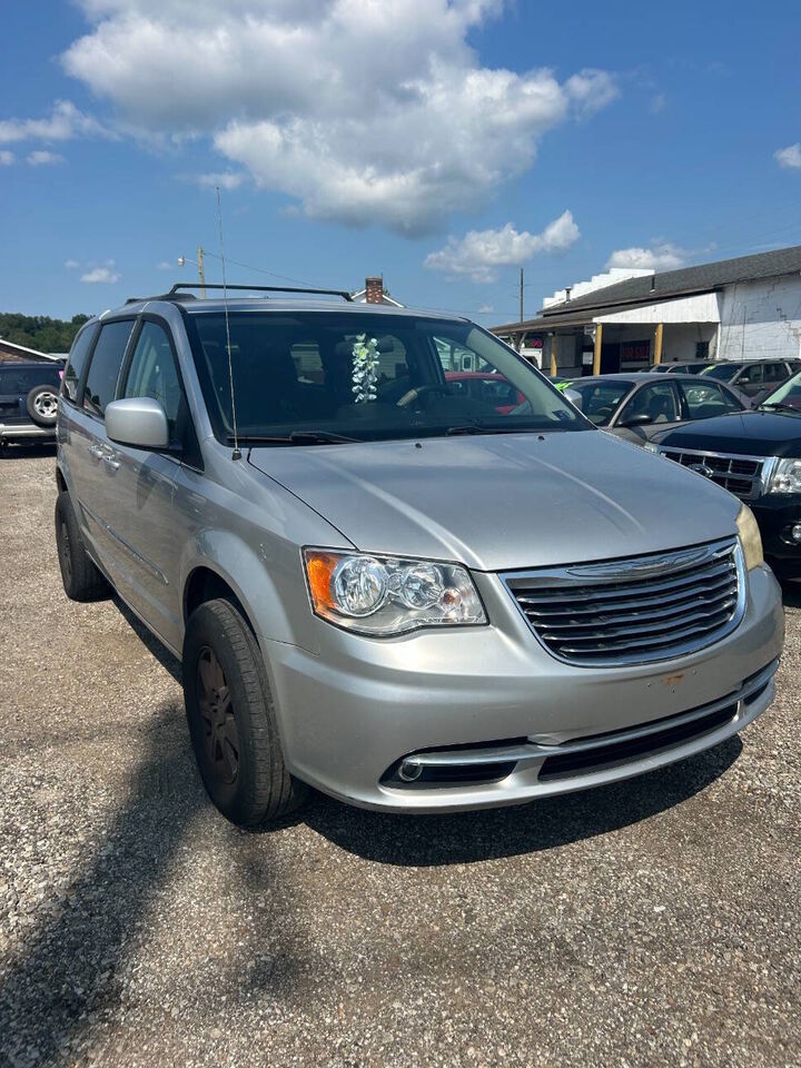2011 CHRYSLER Town and Country