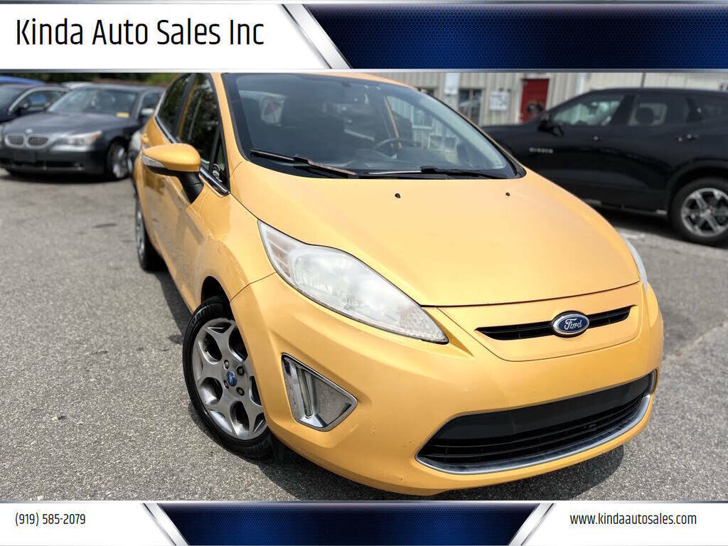 2011 FORD Fiesta