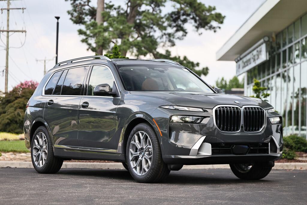 2027 BMW X7