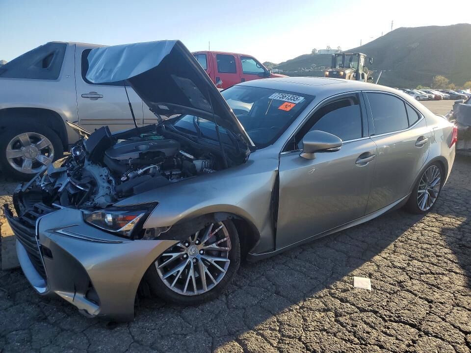 2018 LEXUS IS