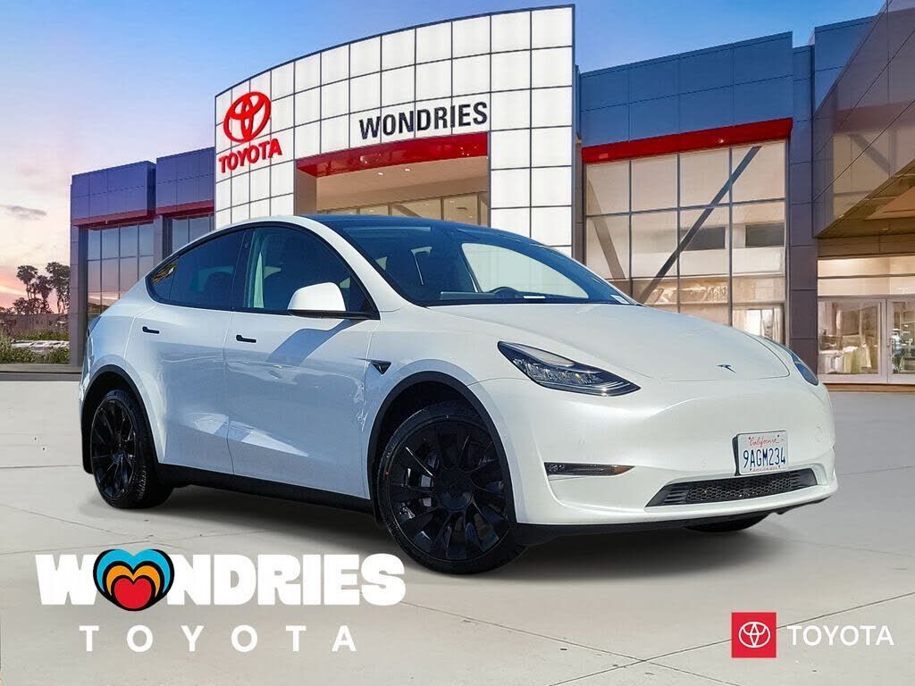 2022 TESLA Model Y