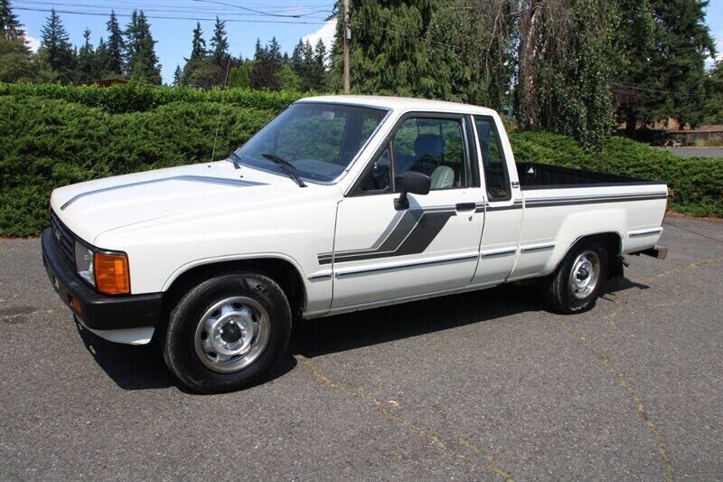 1984 TOYOTA Pick-Up