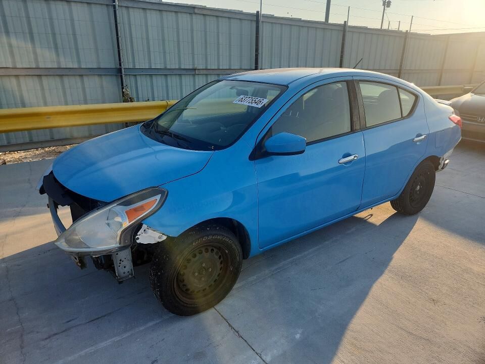 2018 NISSAN Versa