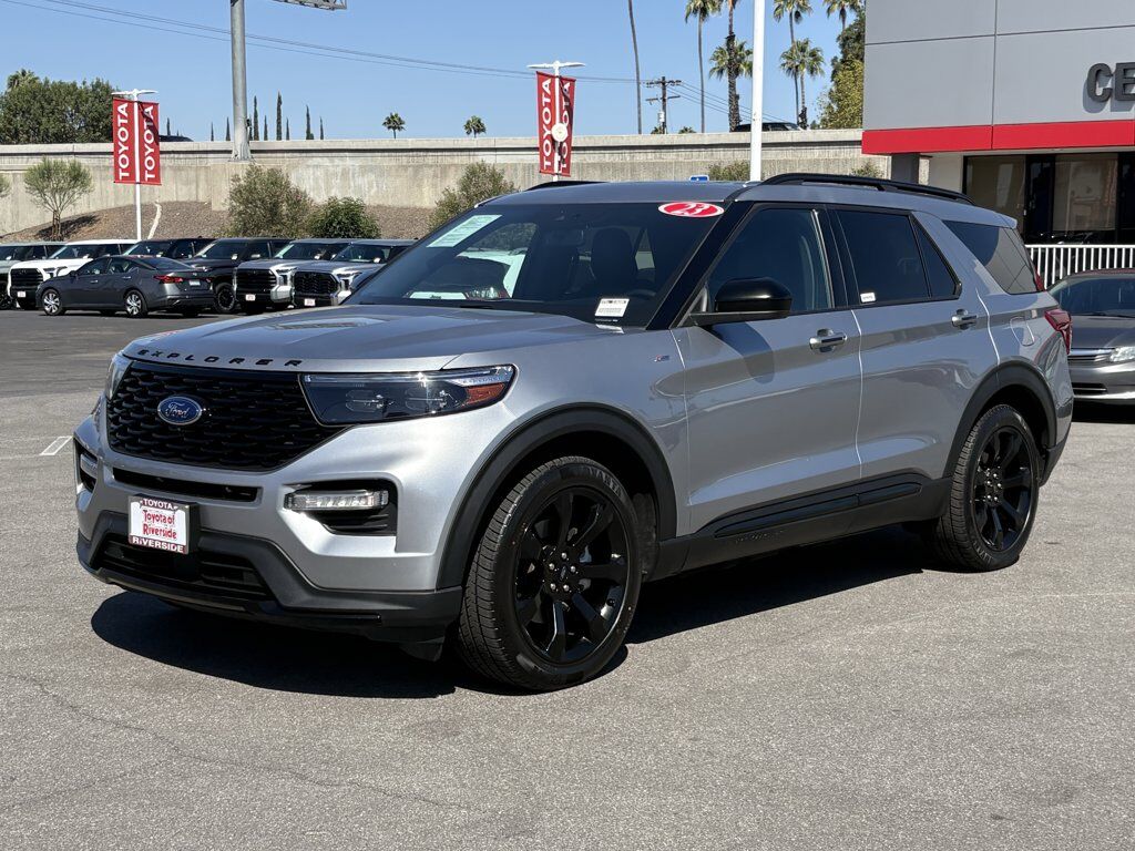 2023 FORD Explorer