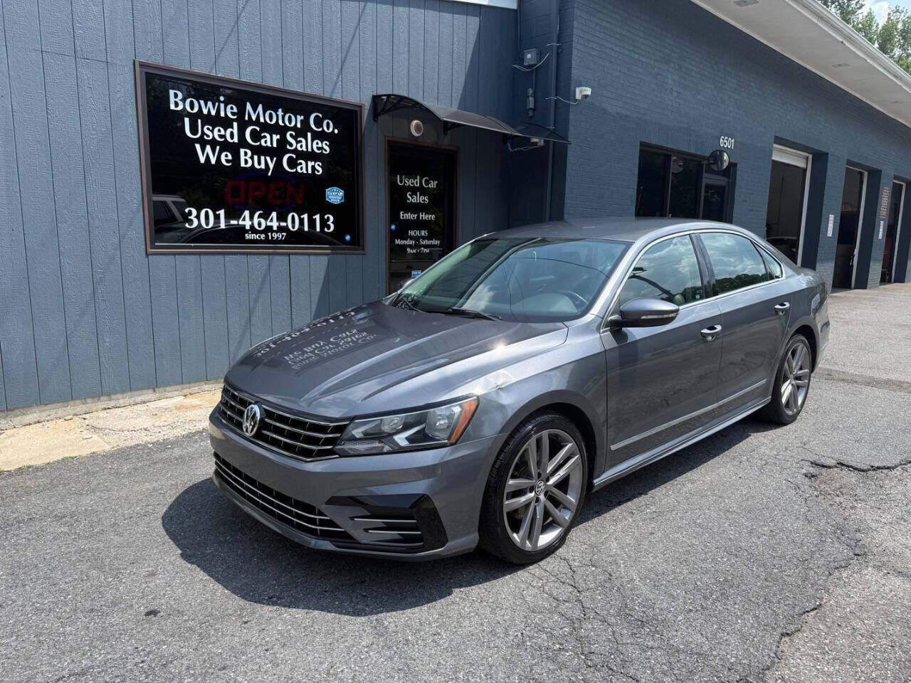 2016 VOLKSWAGEN Passat