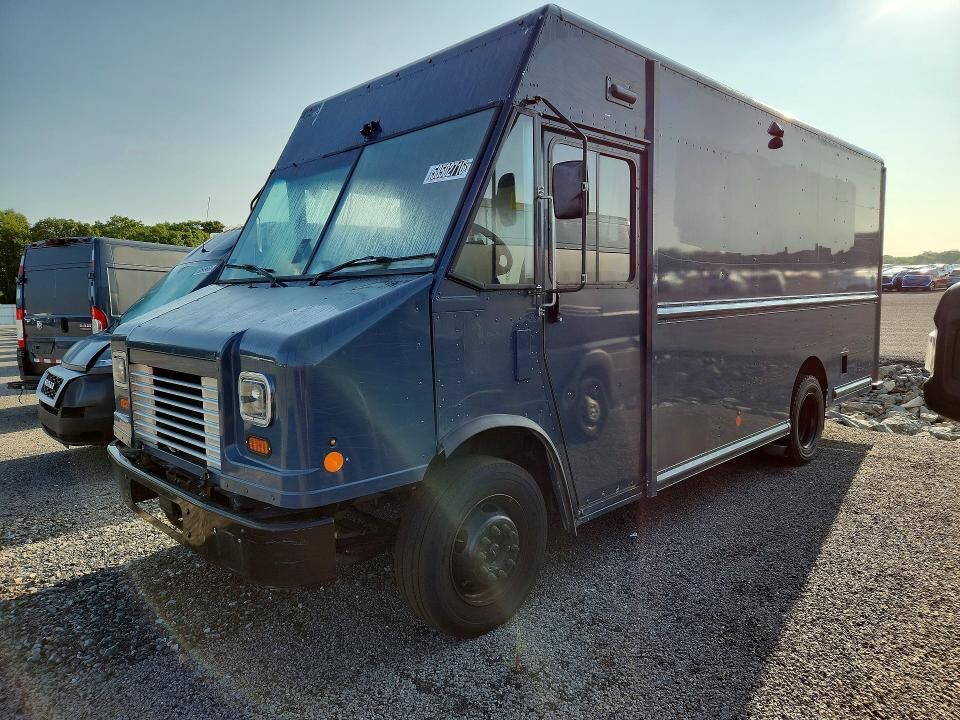 2021 FORD Commercial Chassis