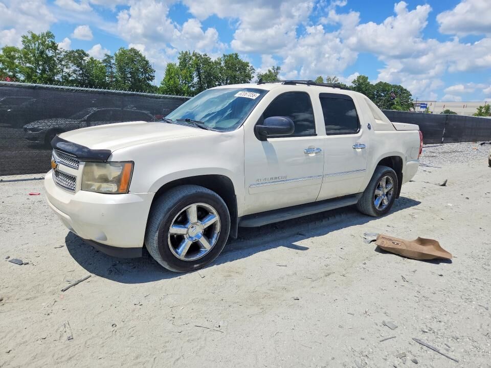 2013 CHEVROLET Avalanche