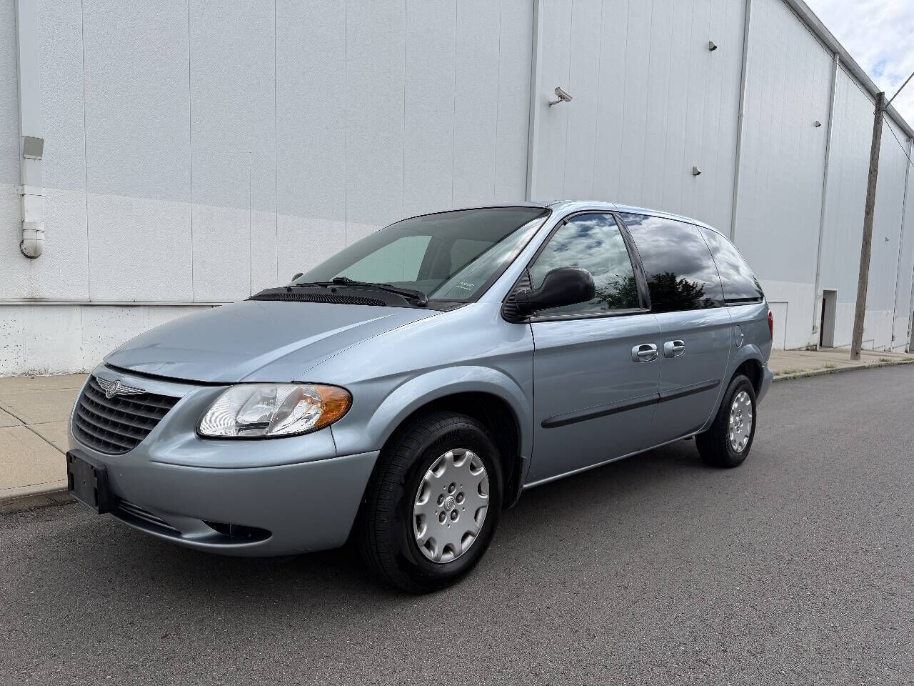 2004 CHRYSLER Town and Country