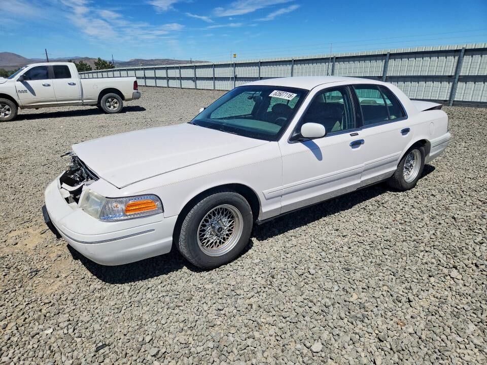 2002 FORD Crown Victoria
