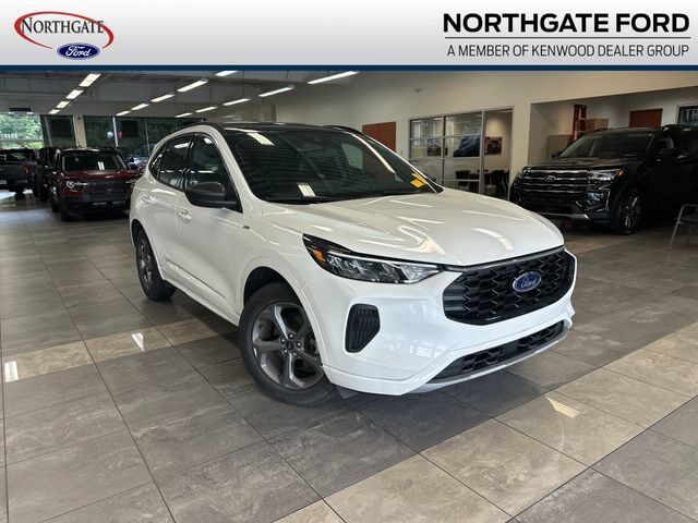 2024 FORD Escape