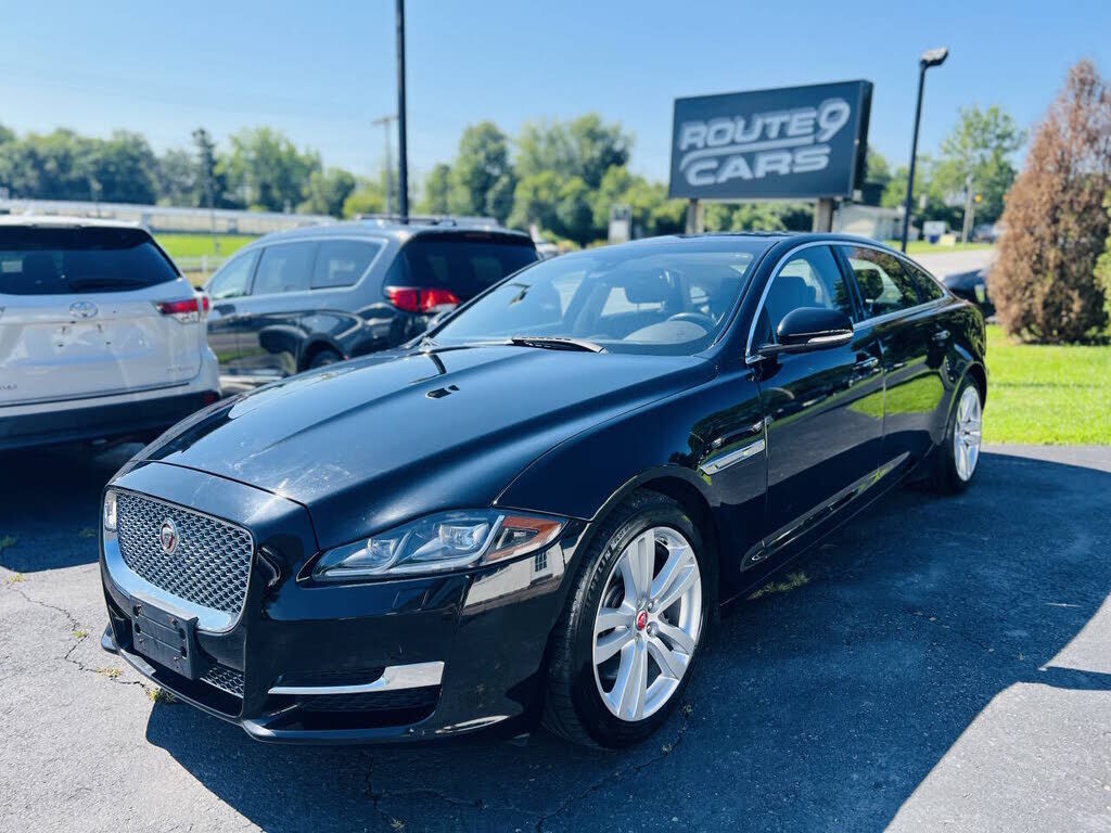 2016 JAGUAR XJ